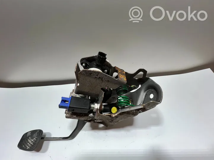 Honda HR-V Clutch pedal 