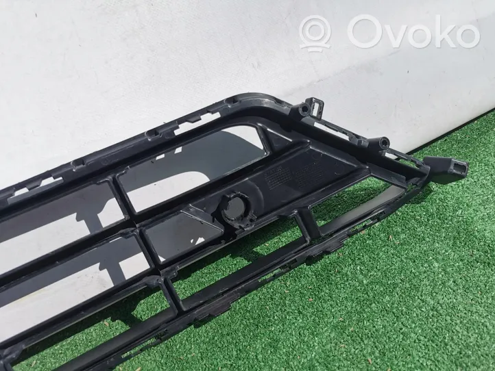 Volvo XC60 Front bumper lower grill 32234933