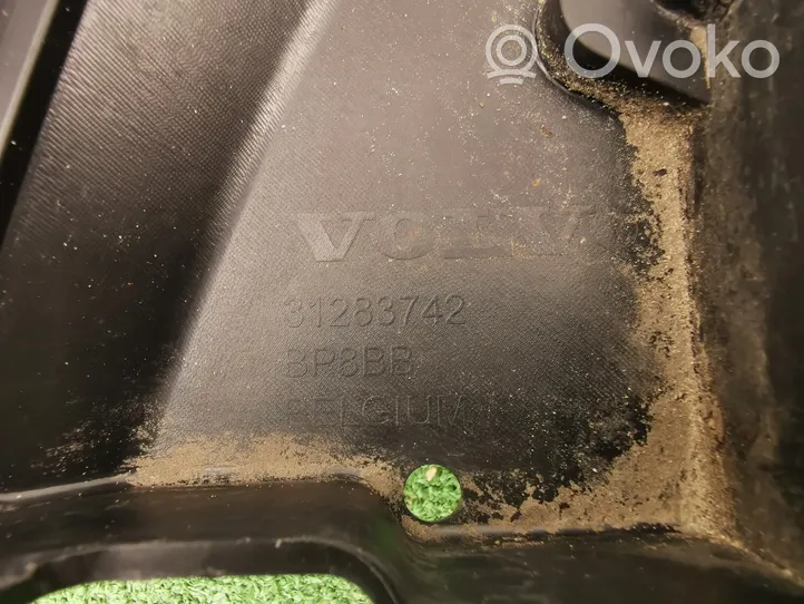 Volvo V40 Cache de protection inférieur de pare-chocs avant 31283742