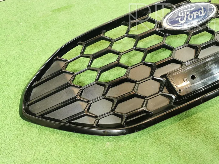 Ford Focus Grille calandre supérieure de pare-chocs avant NX7B-8200-T