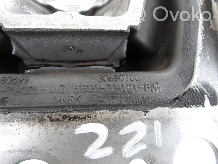 Volvo V70 Support de boîte de vitesses 30680699