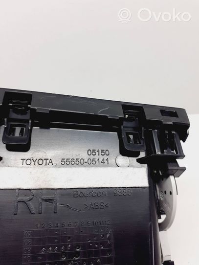 Toyota Avensis T270 Garniture, panneau de grille d'aération latérale 5565005141