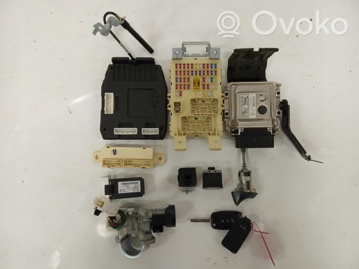 KIA Venga Engine ECU kit and lock set 39118-2B016