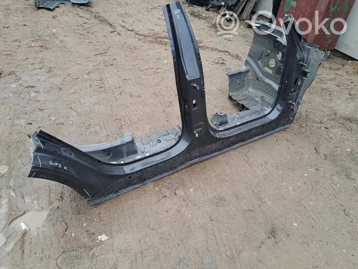 BMW X7 G07 Front sill (body part) 