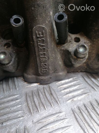 Volkswagen Bora Culasse moteur 038103373E