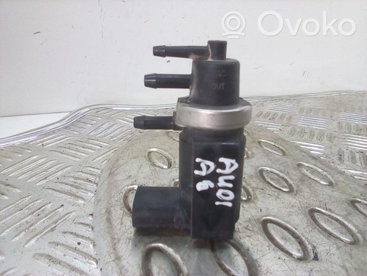 Audi A6 S6 C5 4B Turboahtimen magneettiventtiili 059906627B