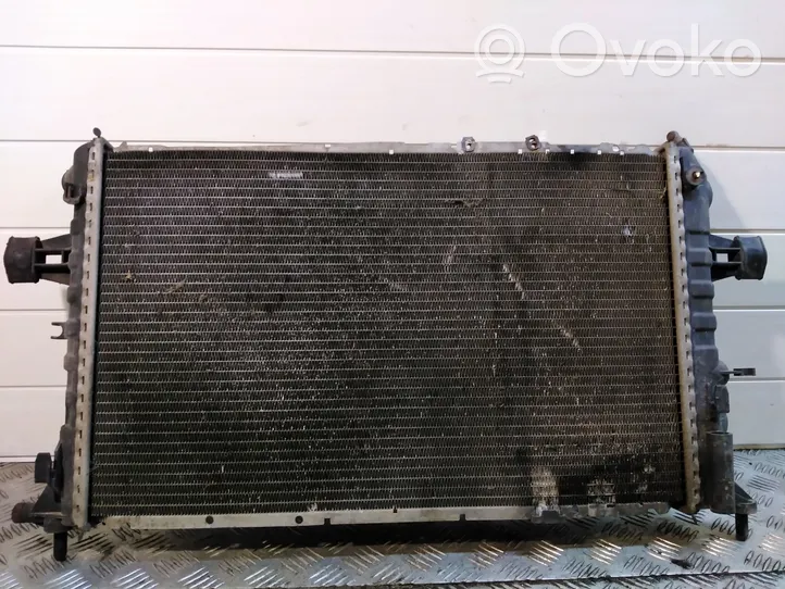 Opel Zafira A Radiateur de refroidissement 09157937