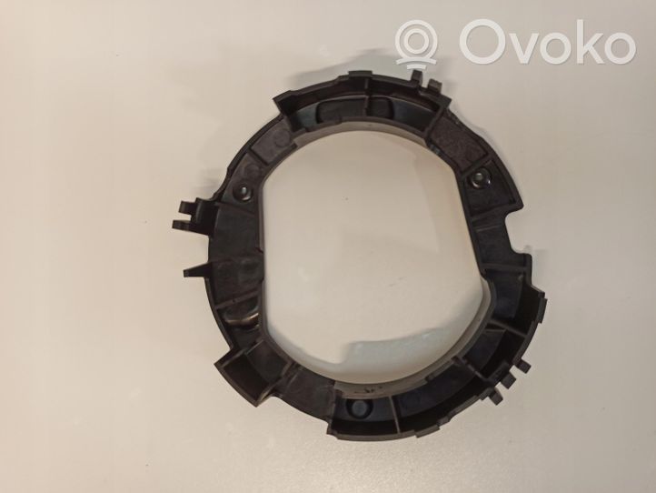 Volvo S90, V90 Polttoainepumpun kiinnike 32203558