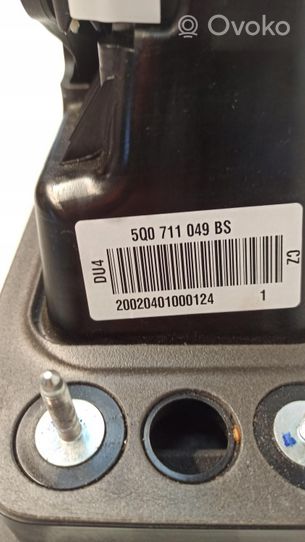 Skoda Karoq Selector/cambiador de marcha en la caja de cambios 5Q0711049BS