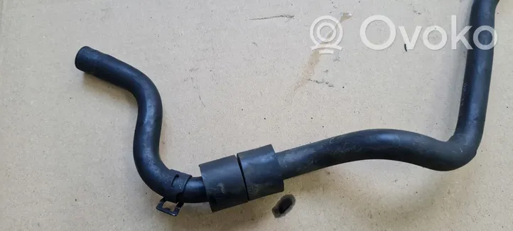 Audi A3 S3 8V Tuyau d'alimentation conduite de carburant 5Q0133366C