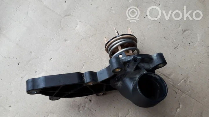 Audi A6 S6 C7 4G Boîtier de thermostat / thermostat 06E121111AL