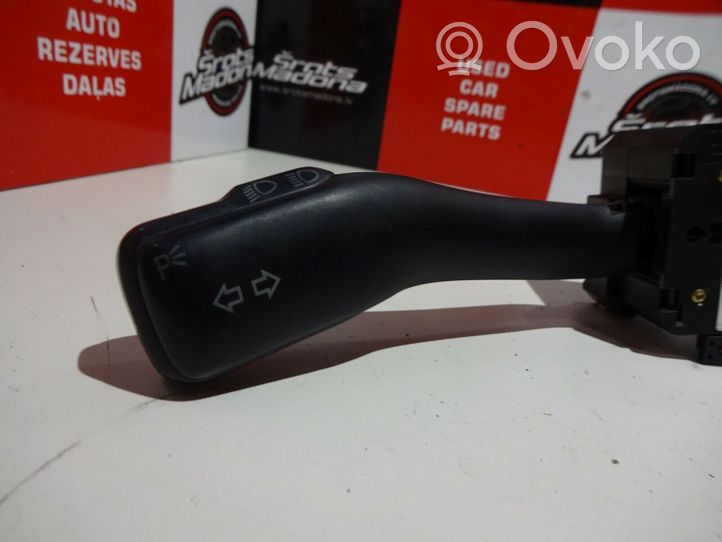 Audi A2 Commodo de clignotant 8L0953513G