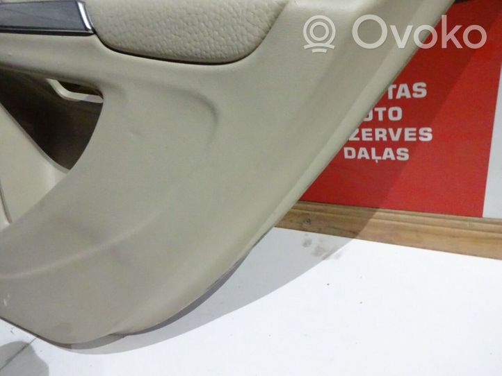 Volvo S60 Takaoven verhoilu 8635883