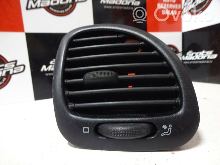 Volkswagen Sharan Copertura griglia di ventilazione laterale cruscotto 7M1819704E