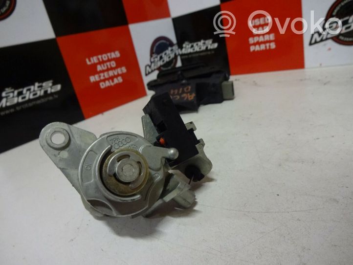 Audi A6 S6 C6 4F Serratura portiera di carico 4F5827505C