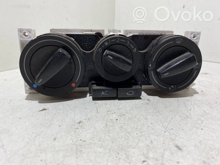 Volkswagen Golf III Console centrale, commande chauffage/clim 1J0820045F