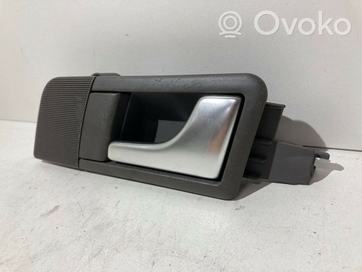 Audi A2 Poignée inférieure de porte avant 8Z0839020