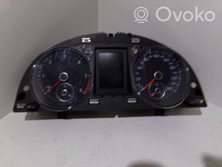 Volkswagen PASSAT B6 Tachimetro (quadro strumenti) 3C0920872G