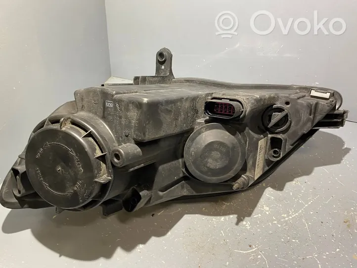 Volkswagen Golf Plus Lampa przednia 5M1941006G