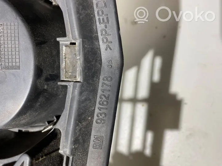 Opel Tigra B Grille inférieure de pare-chocs avant 93162178