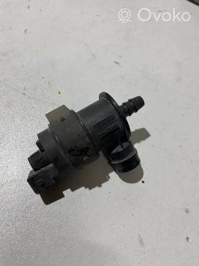 Volvo V50 Turboahtimen magneettiventtiili 8653642