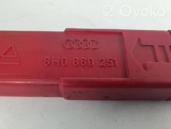 Audi A3 S3 8P Segnale di avvertimento di emergenza 8H0860251