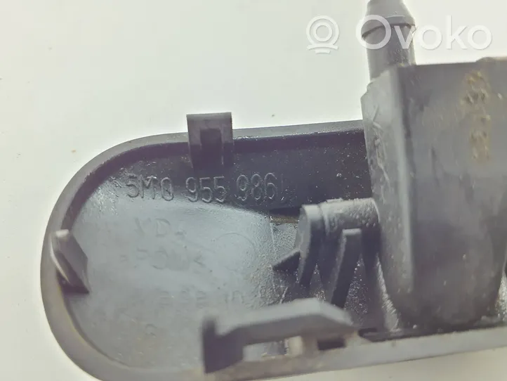 Volkswagen PASSAT B6 Ugello a spruzzo lavavetri per parabrezza 5M0955986