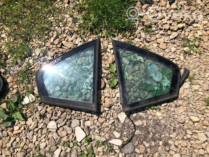 BMW 7 E38 Rear side window/glass 