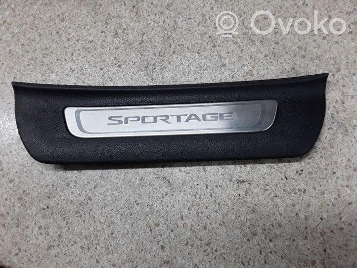 KIA Sportage Rear sill trim cover 85888F1500