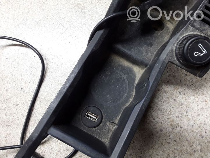 Fiat Croma USB savienotājs 735364112