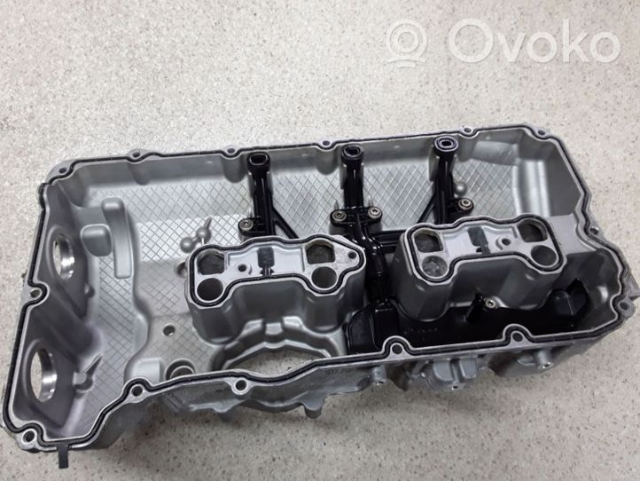 BMW 5 G30 G31 Copertura per bilanciere albero a camme 8699195