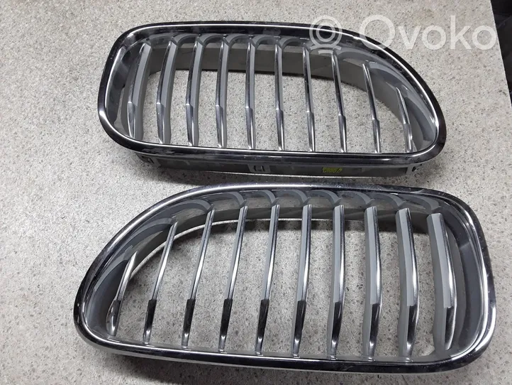 BMW 6 F06 Gran coupe Grille calandre supérieure de pare-chocs avant 7212849