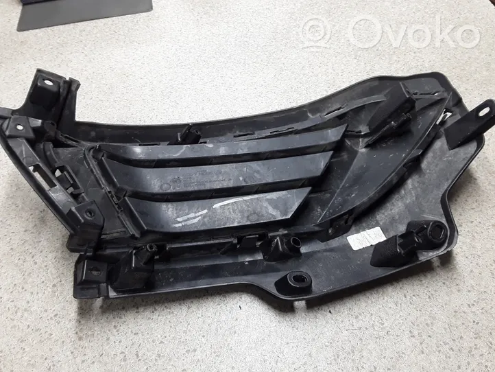 KIA Sportage Grille inférieure de pare-chocs avant 86563R2000