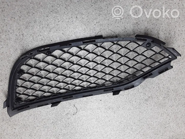 Mercedes-Benz C AMG W205 Grille inférieure de pare-chocs avant A2058852723