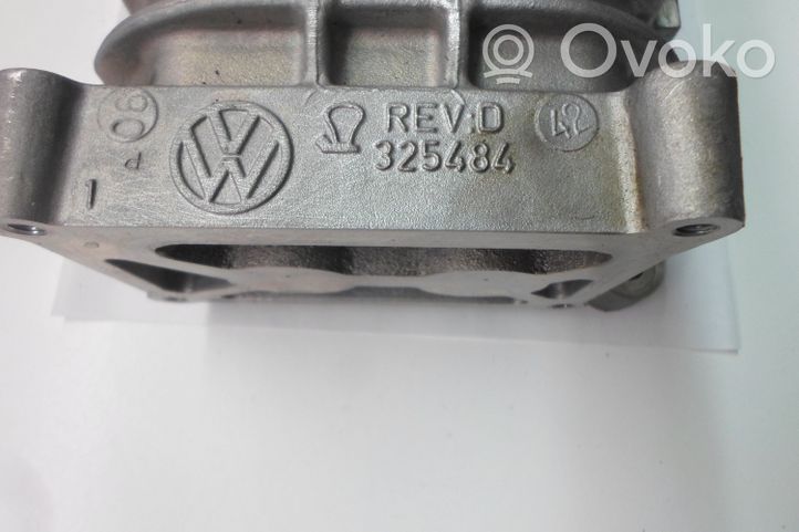 Volkswagen Golf V Kompressor 03C145601C