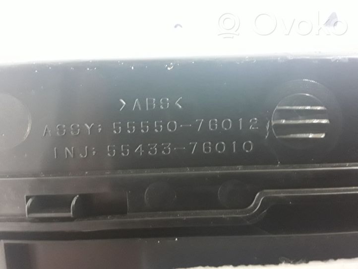 Lexus CT 200H Hansikaslokero 