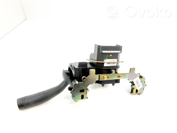 Volkswagen Touareg I Indicator stalk 3D0953513