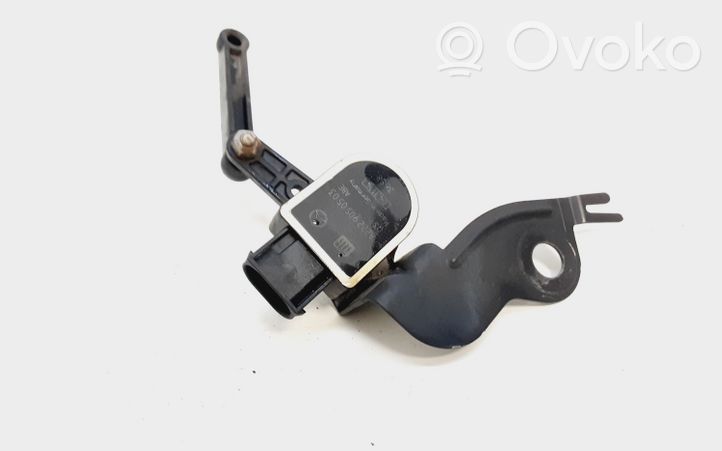 Mercedes-Benz S C217 Capteur de niveau de phare A2223271840