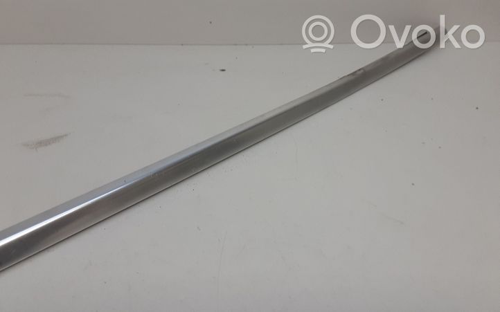 Volvo XC60 Front door glass trim molding 31297680