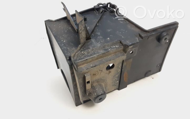 Volvo S40 Vassoio scatola della batteria 30667941