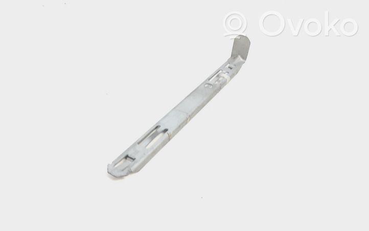 Volvo XC90 Headlight/headlamp mounting bracket 8637182