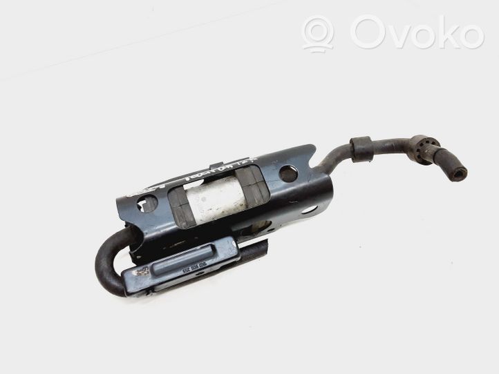 Volkswagen Touran II Pompe d'injection de carburant à haute pression 5N0906129B