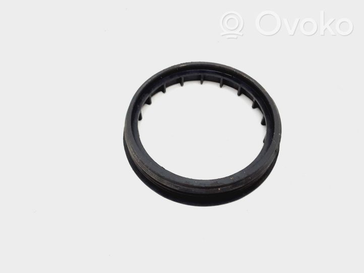 Volvo XC90 Anello/dado di bloccaggio della vite della pompa del carburante nel serbatoio 8649739