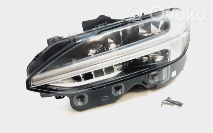 Volvo S90, V90 Lampa przednia 31386170