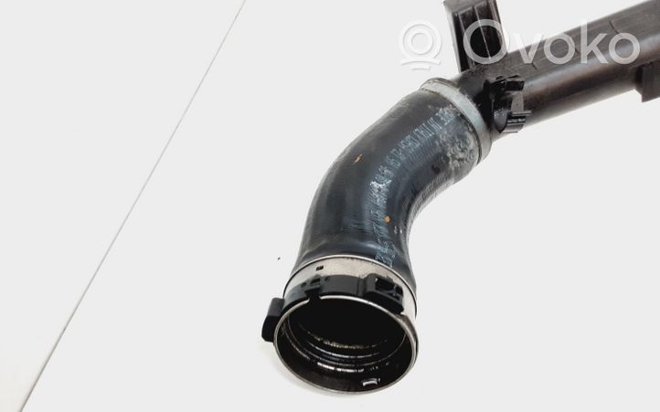Volvo XC60 Tube d'admission de tuyau de refroidisseur intermédiaire 31422153