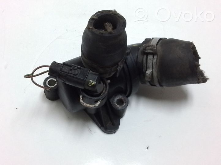 Mercedes-Benz B W246 W242 Boîtier de thermostat / thermostat A2662030475