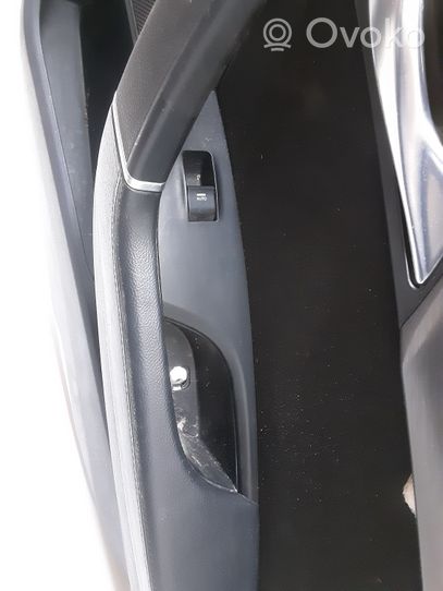 Hyundai i40 Boczki / Poszycie drzwi tylnych 