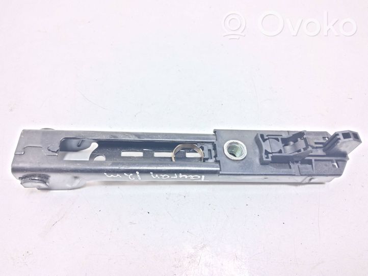 Volkswagen Touran II Rail de réglage hauteur de ceinture de sécurité 63909021000