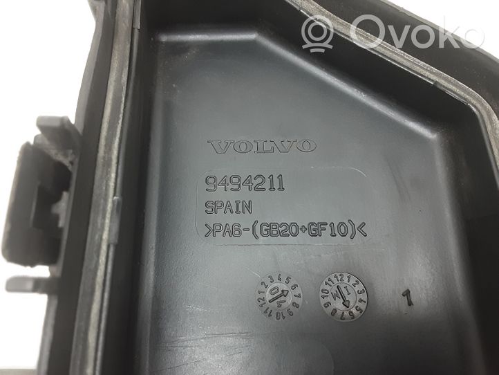 Volvo S60 Fuse box cover 9494211