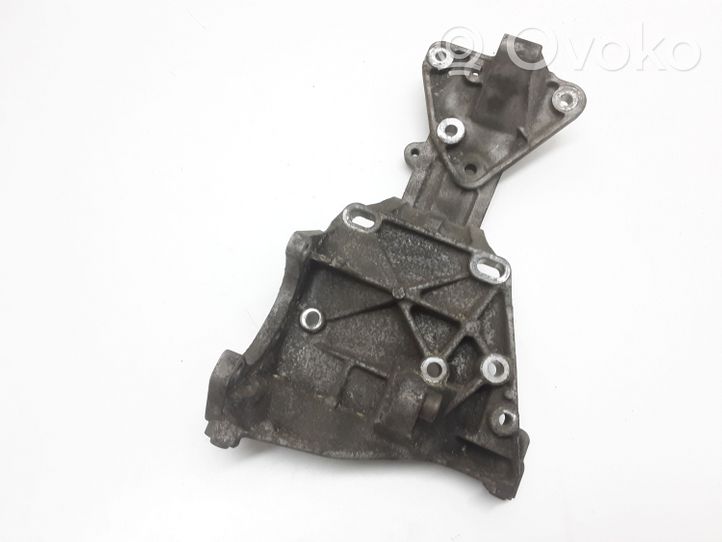 Volvo XC60 Mocowanie alternatora 31316673